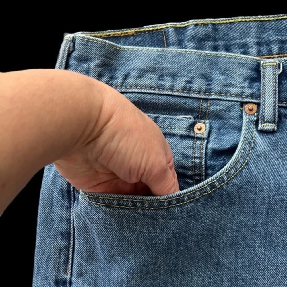 Levi’s 550 Men’s Relaxed Tapered Red Tab Jeans Sz.‎ 44